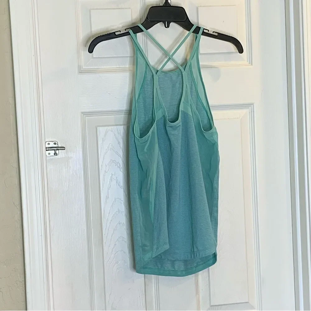 Lululemon Run Off-Route Tank Size 6 in Mint